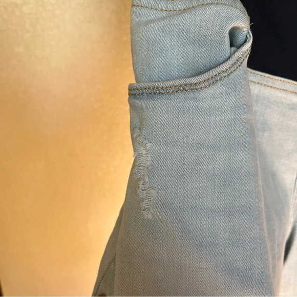 ISABEL ~ Maternity Light Wash Jean Shorts Midishort Short Midi - Picture 4 of 8